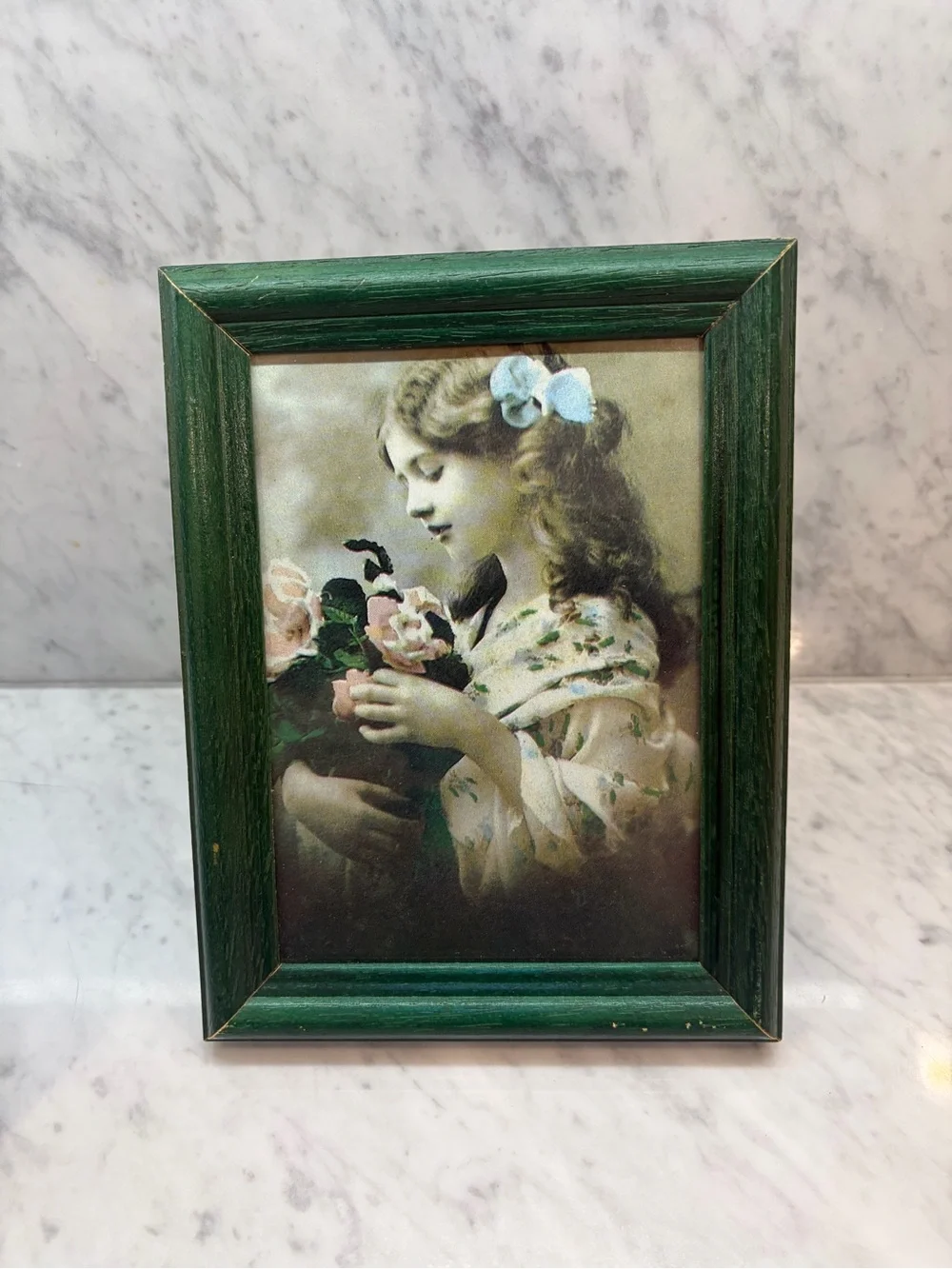 Set of 2 Vintage Style Green Wood Picture Frames Girl Floral Portrait 5x7
